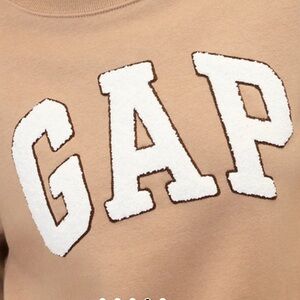 NWT GAP LOGO WOMENS Camel Hair Brown Crewneck Sweatshirt Size: EXTRA LARGE